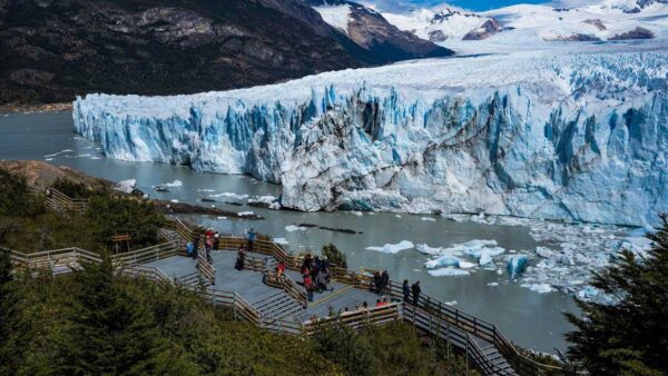 Perito Moreno Glacier - CALAFATE (Footbridges and Navigation) "8 hours" ( Shared tour ) - Image 6