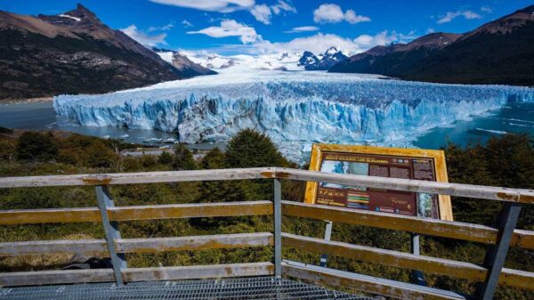 Perito Moreno Glacier - CALAFATE (Footbridges and Navigation) "8 hours" ( Shared tour ) - Image 8