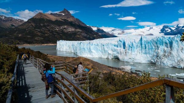 Perito Moreno Glacier - CALAFATE (Footbridges and Navigation) "8 hours" ( Shared tour ) - Image 10