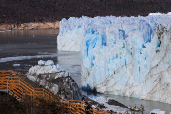 Perito Moreno Glacier - CALAFATE (Footbridges and Navigation) "8 hours" ( Shared tour ) - Image 20