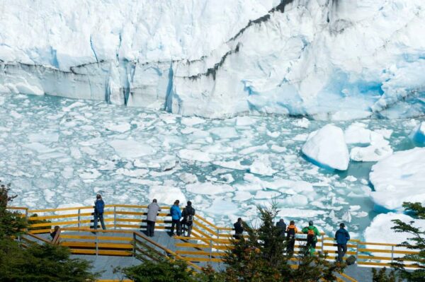 Perito Moreno Glacier - CALAFATE (Footbridges and Navigation) "8 hours" ( Shared tour ) - Image 22